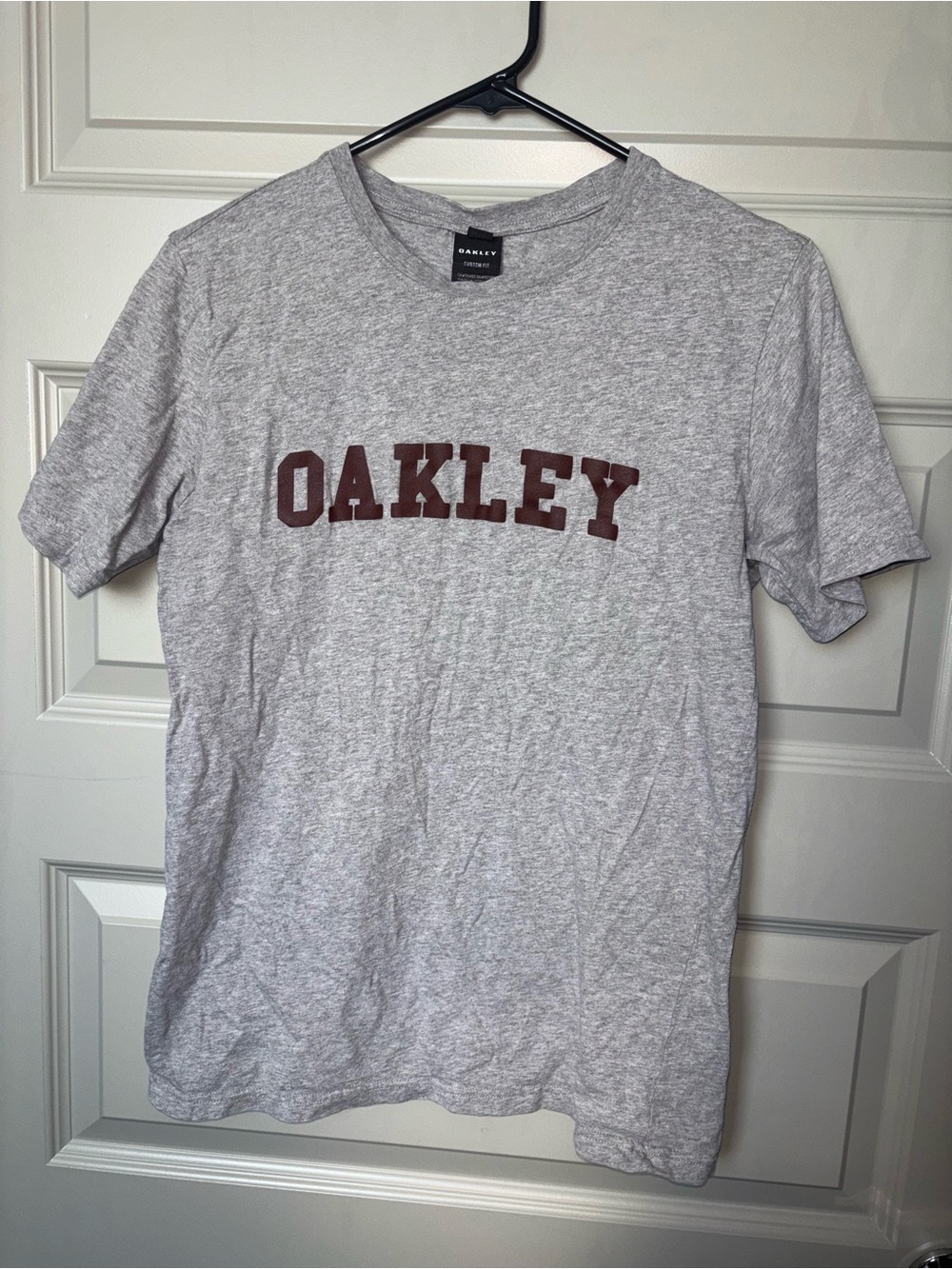 Oakley Light Gray Short-Sleeve Tee with Maroon Logo
